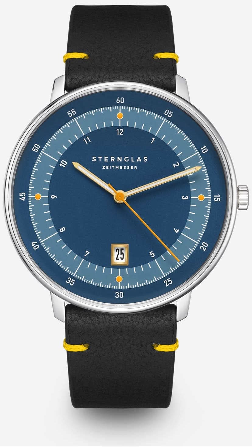 Herrenuhr mit blauem Zifferblatt, goldenen Zeigern und schwarzem Lederarmband