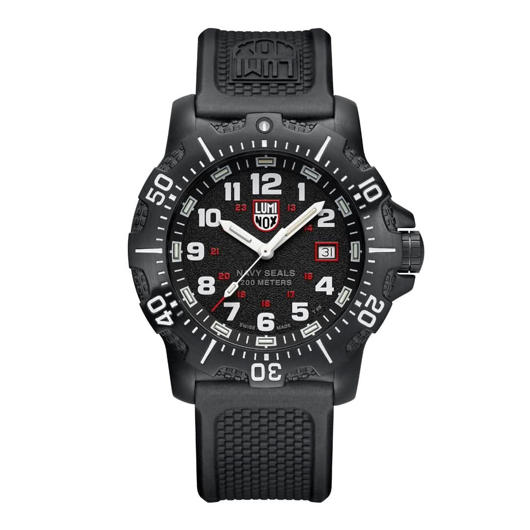 Luminox Navy SEAL XS. Uhr mit schwarzem Gehäuse, schwarzem Zifferblatt und Kautschukband