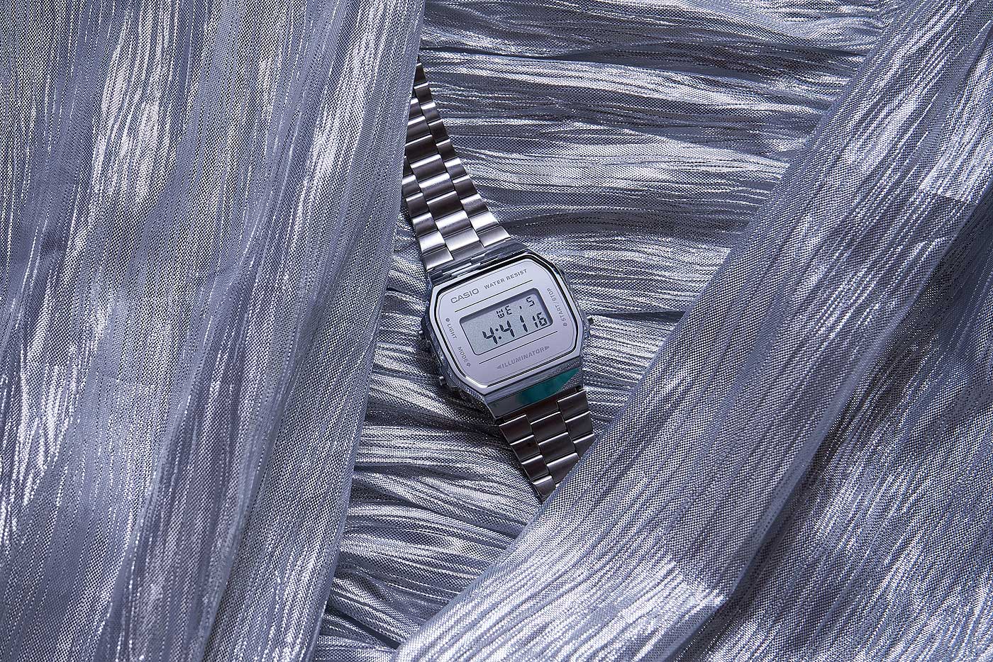 Casio Vintage A168WEM-7EF Uhr • Verspiegeltes Display • Edelstahl