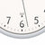 Wanduhr-Zifferblatt mit arabischen Zahlen und Funk-Piktogramm, silberner Rand