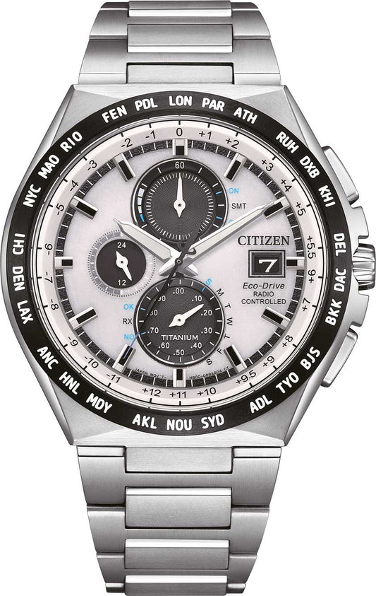 Citizen Radio-Controlled AT8238-84A Uhr • Eco-Drive • Super Titanium