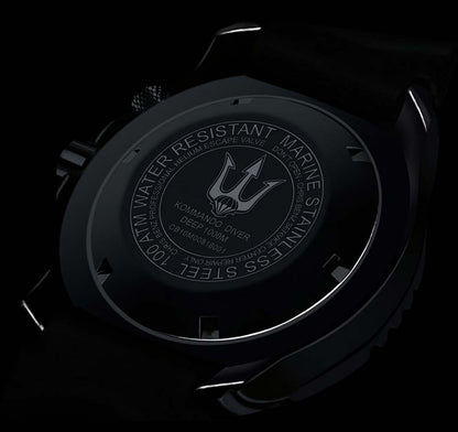 Herrenuhr Taucheruhr im Set mit zwei Armbändern - Serie: Defense Kommando Diver - Chris Benz Modell: CB-1000-KD