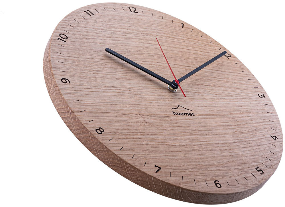 huamet Wanduhr 30x30x3,7 cm Eiche • Geräuschloses Quarzwerk • Massive Eiche