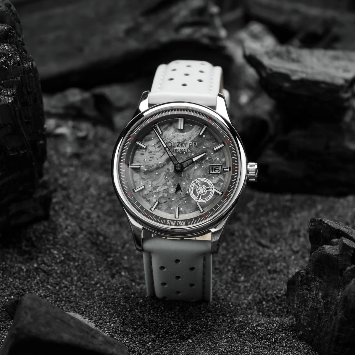 Holzkern DS9 HOLZKERN-DS9 Uhr • Einzigartiges Marmor-Zifferblatt • Lumineszierende Zeiger