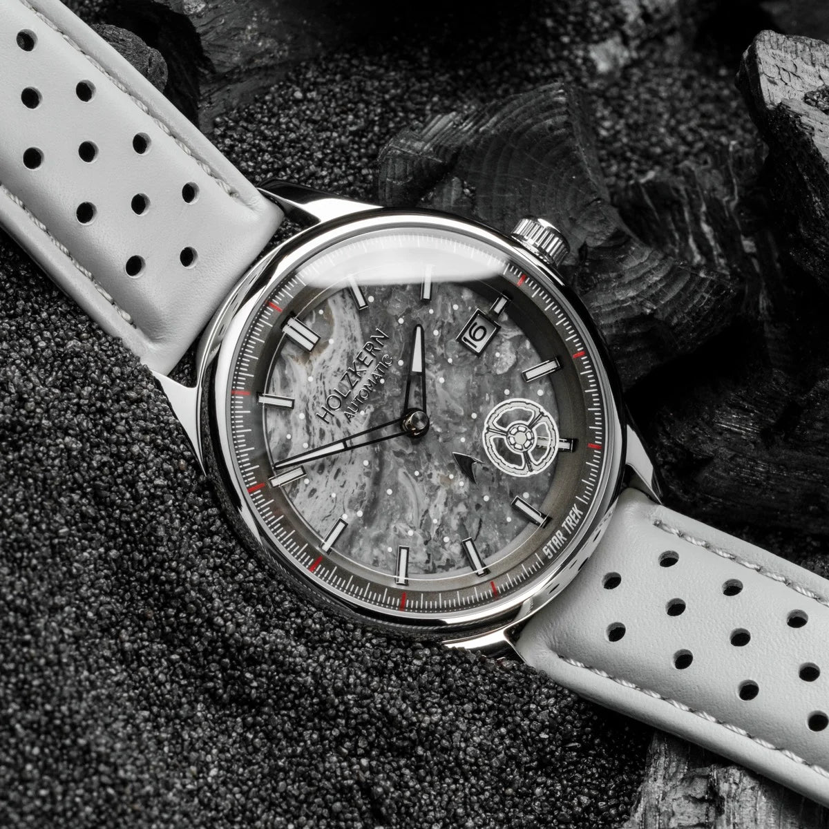 Holzkern DS9 HOLZKERN-DS9 Uhr • Einzigartiges Marmor-Zifferblatt • Lumineszierende Zeiger