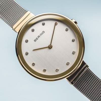 Bering Classic 12034-000 Damenuhr • Kratzfestes Saphirglas • Feines Milanaise-Armband