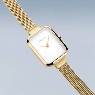 Bering Classic 14520-334 Damenuhr • Kratzfestes Saphirglas • Feines Milanaise-Armband