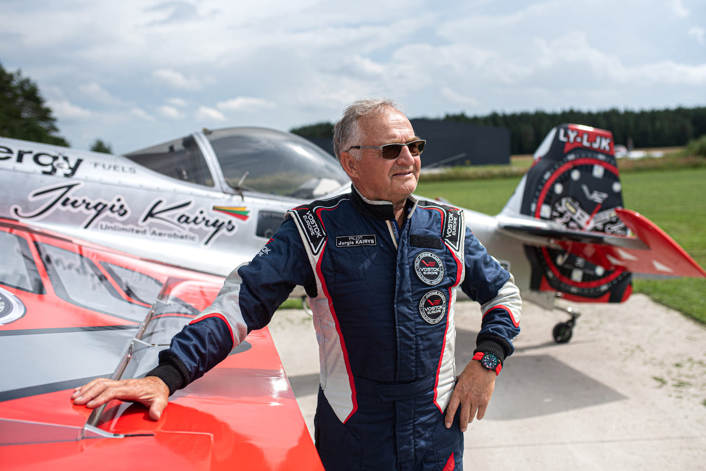 Vostok Europe Jurgis Kairys Unlimited Aerobatics VK68-592C775B Herren Uhr • Präziser Quarz-Chronograph • 200m Wasserdicht