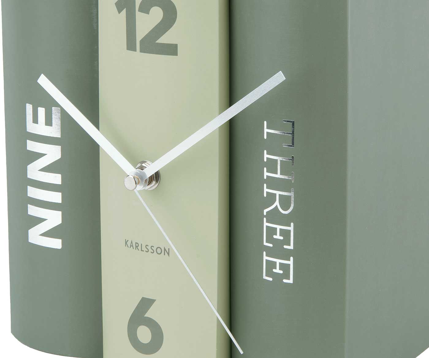Karlsson Tischuhr 20x20x15 cm Karton • Buch-Design • Spielerischer Blickfang