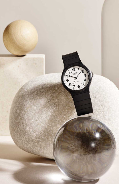 Casio Collection MQ-24-7B2LEG Uhr • Klassisches Design • Leicht & Robust