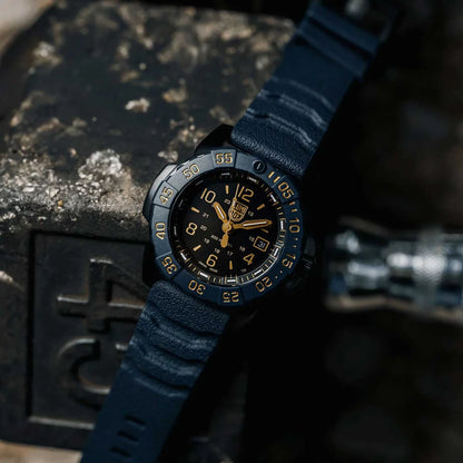 Luminox Navy SEAL Foundation Back To The Blue XS.3255.CB.NSF Herren Uhr • Swiss Quartz • Saphirglas