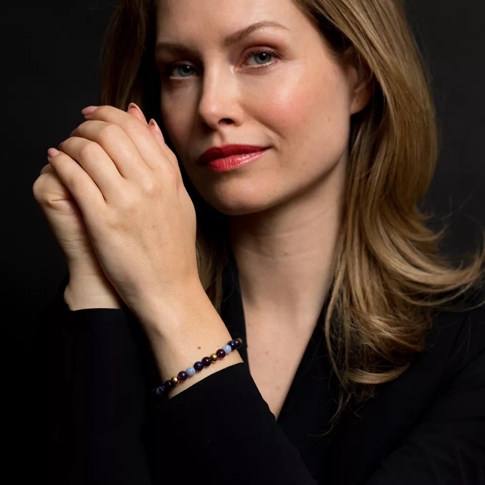 Armband aus 6mm Steinen (Amethyst, Sodalith, Achat, Stahl 18 Karat vergoldet) mit goldplattiertem Edelstahlverschluss - Rebel&Rose Modell: RR-60109-G-S