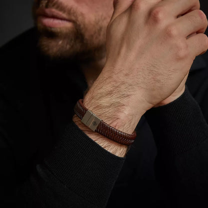 Armband aus 15mm dickem, dunkelbraunem Leder mit Edelstahlverschluss - Rebel&Rose Modell: RR-M0034-S-L