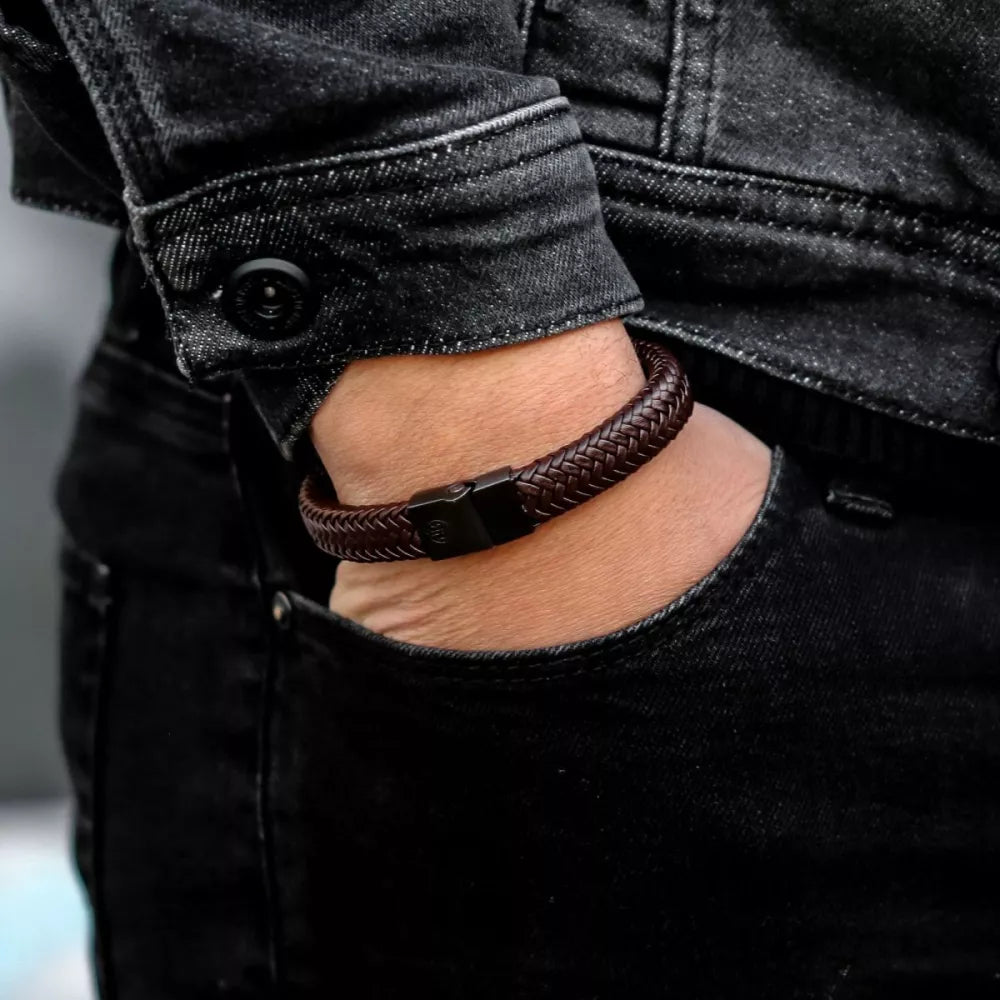 Armband aus 12mm dickem, dunkelbraunem Leder mit schwarzem Edelstahlverschluss - Rebel&Rose Modell: RR-M0023-B-L