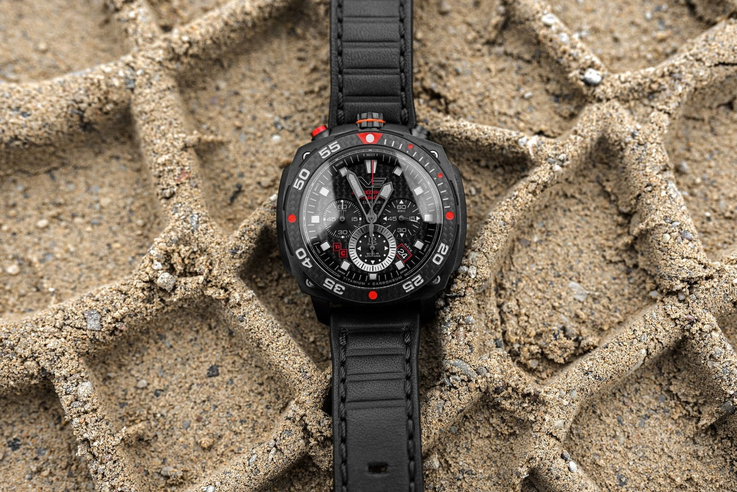 Vostok Europe Benediktas Vanagas Dakar VK67-650J740 Herren Uhr • Quarz Chronograph • Titan & Mineralglas