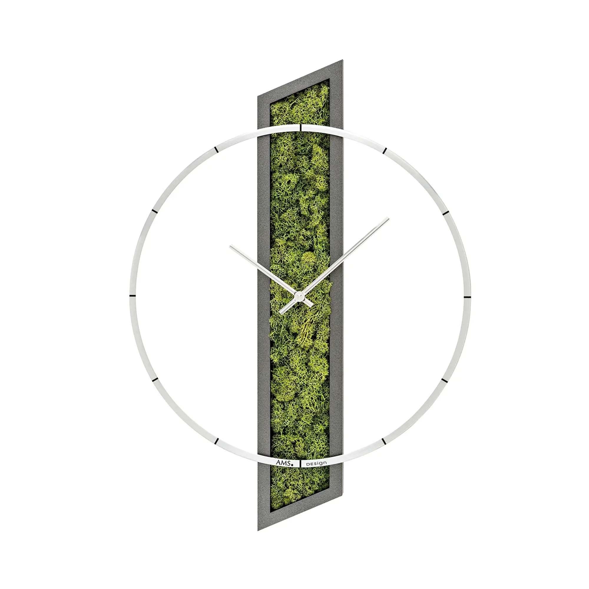 Wanduhr mit Holzrahmen, vertikaler Moos-Einlage, weißem Ziffernring und Zeigern