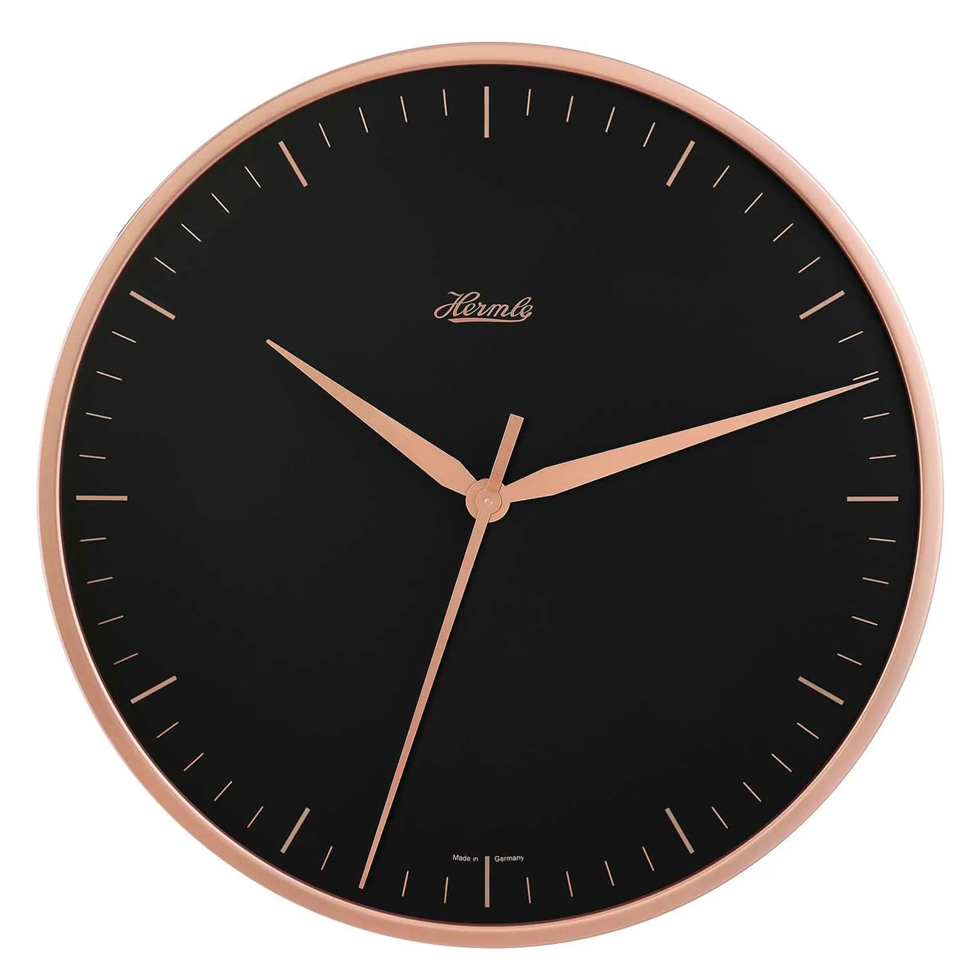 Hermle-Wanduhr mit schwarzem Zifferblatt, roségoldenen Zeigern und Metallrand