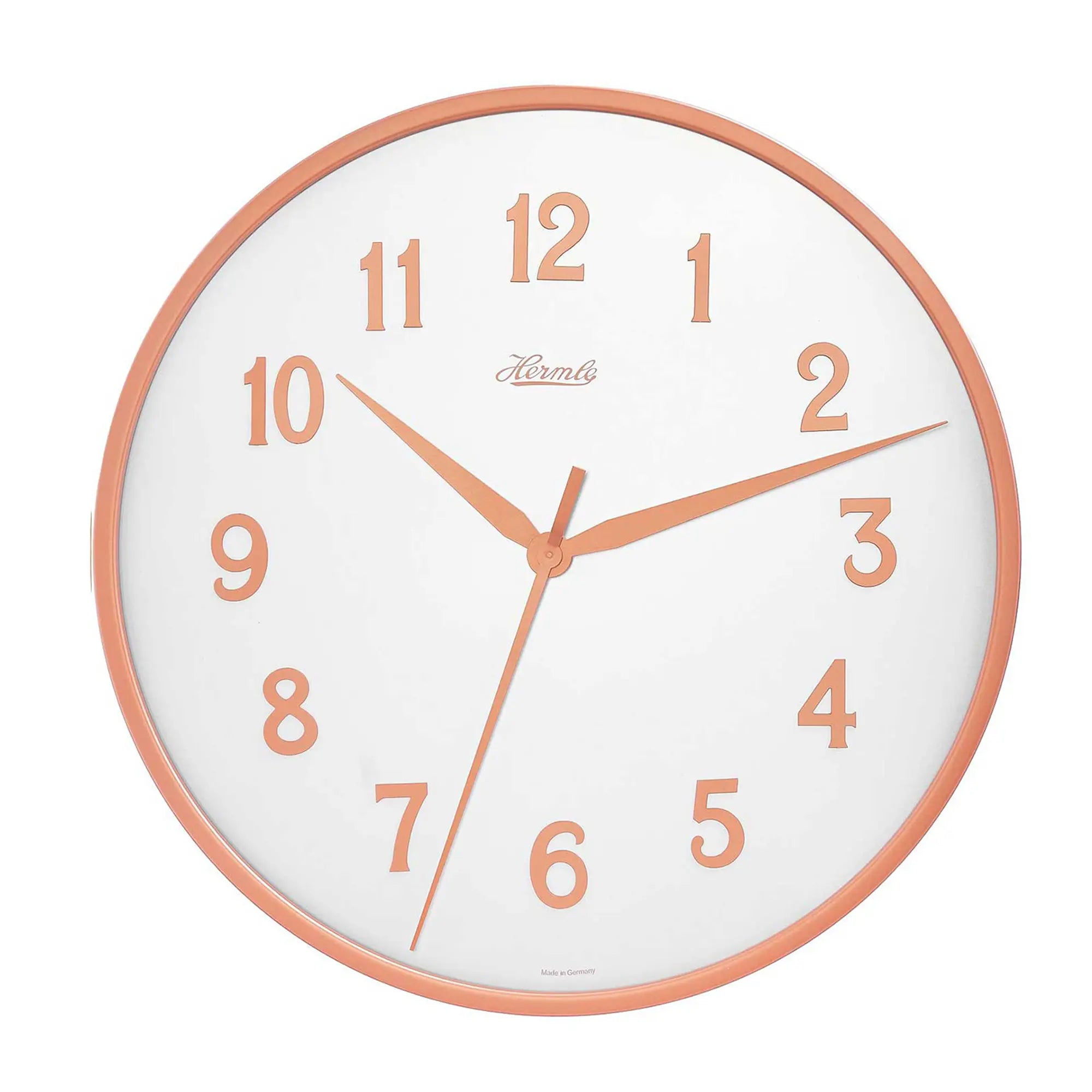Wanduhr mit orangefarbenem Metallrahmen, weißem Zifferblatt, orangefarbenen Ziffern und Zeigern