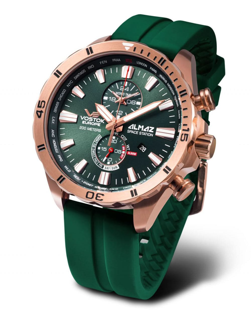 Herrenuhr: grünes Silikonarmband, roségoldfarbenes Gehäuse, schwarzes Zifferblatt.