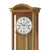 Wanduhr-Detail: AMS-Zifferblatt mit römischen Stundenmarkierungen und Pendelwerk