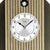 Rundes Ziffernblatt der Wanduhr mit schwarzen Zeigern und „AMS.“-Marke