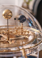 IV Tischuhr Messing - Hermle Modell: 23002-000352