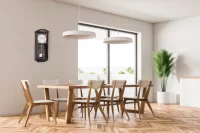 Pendeluhr aus Eichenholz in der Farbe anthrazit Rückwand und Giebel in Steindekor - Hermle Modell: 71024-740141