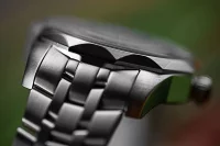 Damenuhr silberfarben mit Edelstahlarmband – Vostok Europe Modell: VS42-125A755B