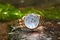 Damenuhr roségoldfarben mit Edelstahlarmband...